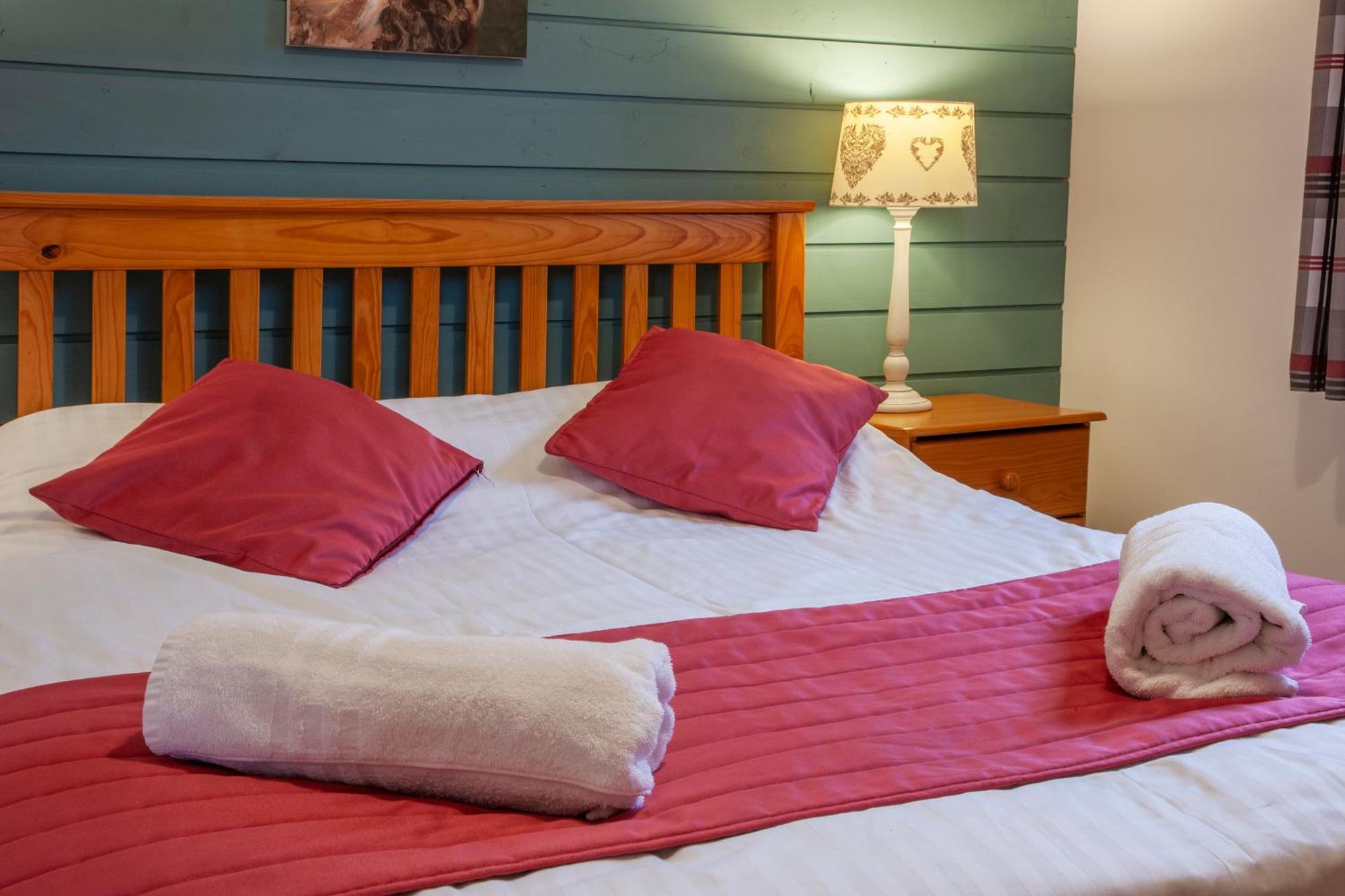 Appin Holiday Homes -Caravans, Lodges, Shepherds Hut And Train Carriage Stays エクステリア 写真