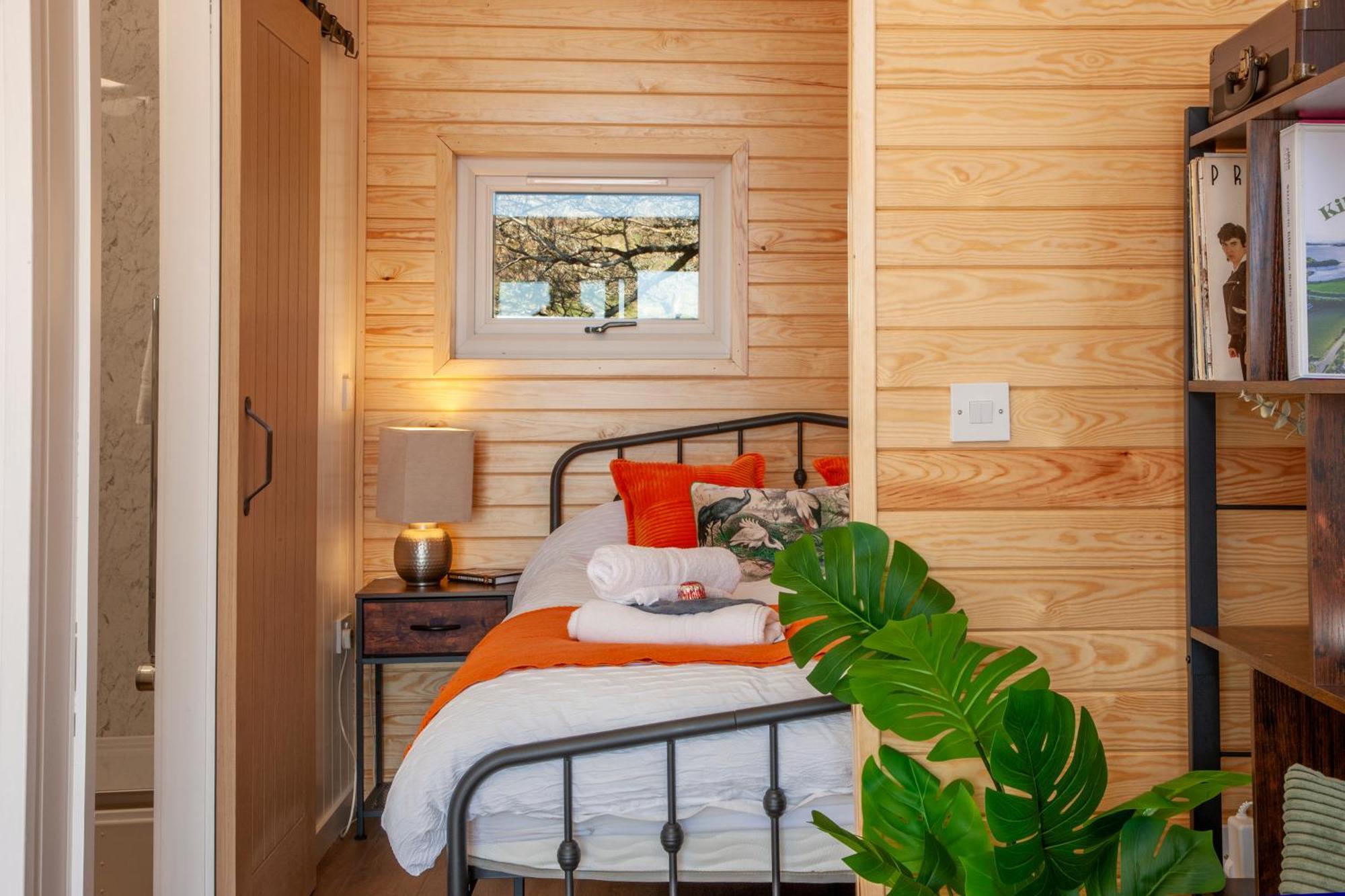 Appin Holiday Homes -Caravans, Lodges, Shepherds Hut And Train Carriage Stays エクステリア 写真