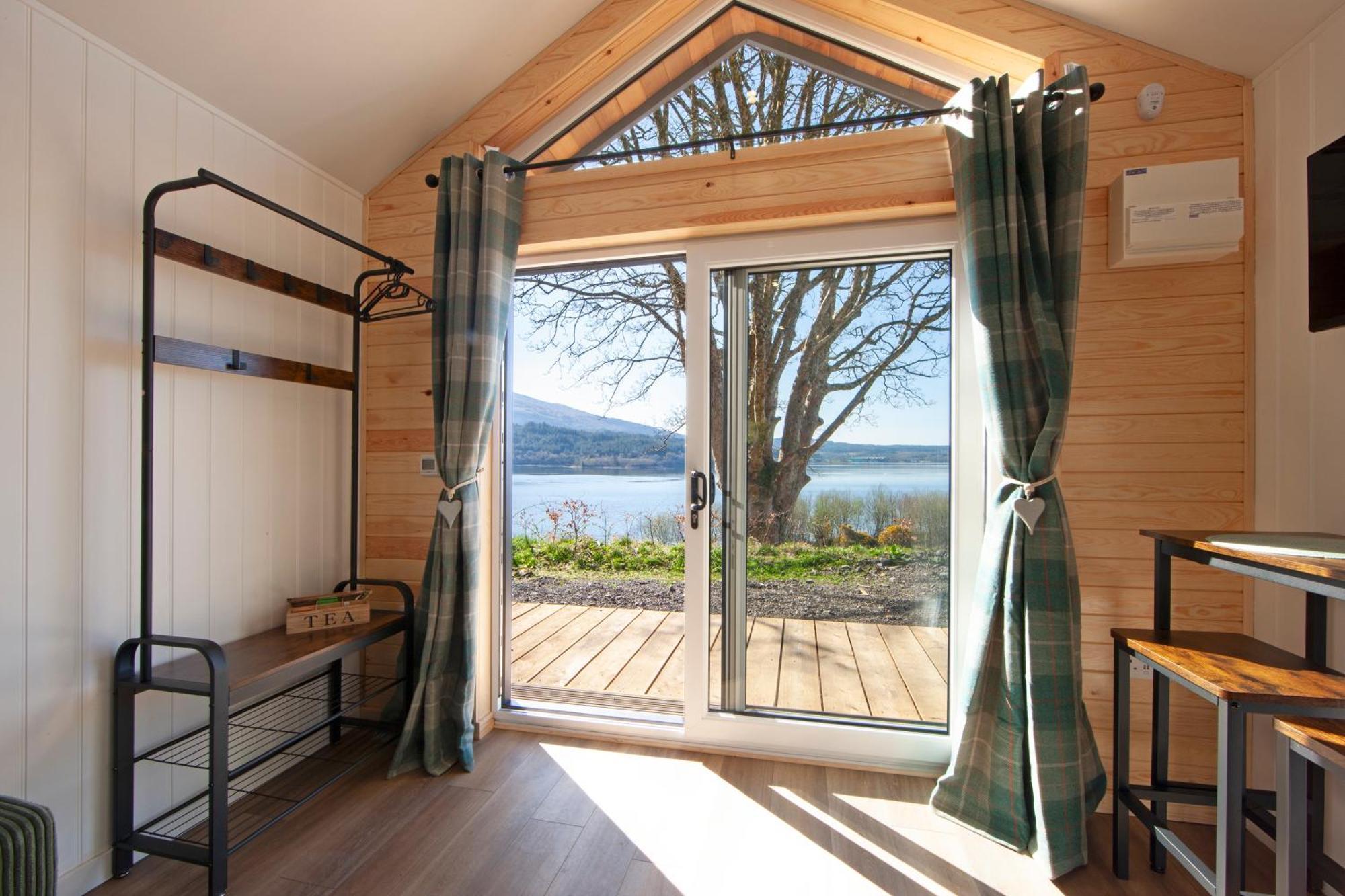 Appin Holiday Homes -Caravans, Lodges, Shepherds Hut And Train Carriage Stays エクステリア 写真