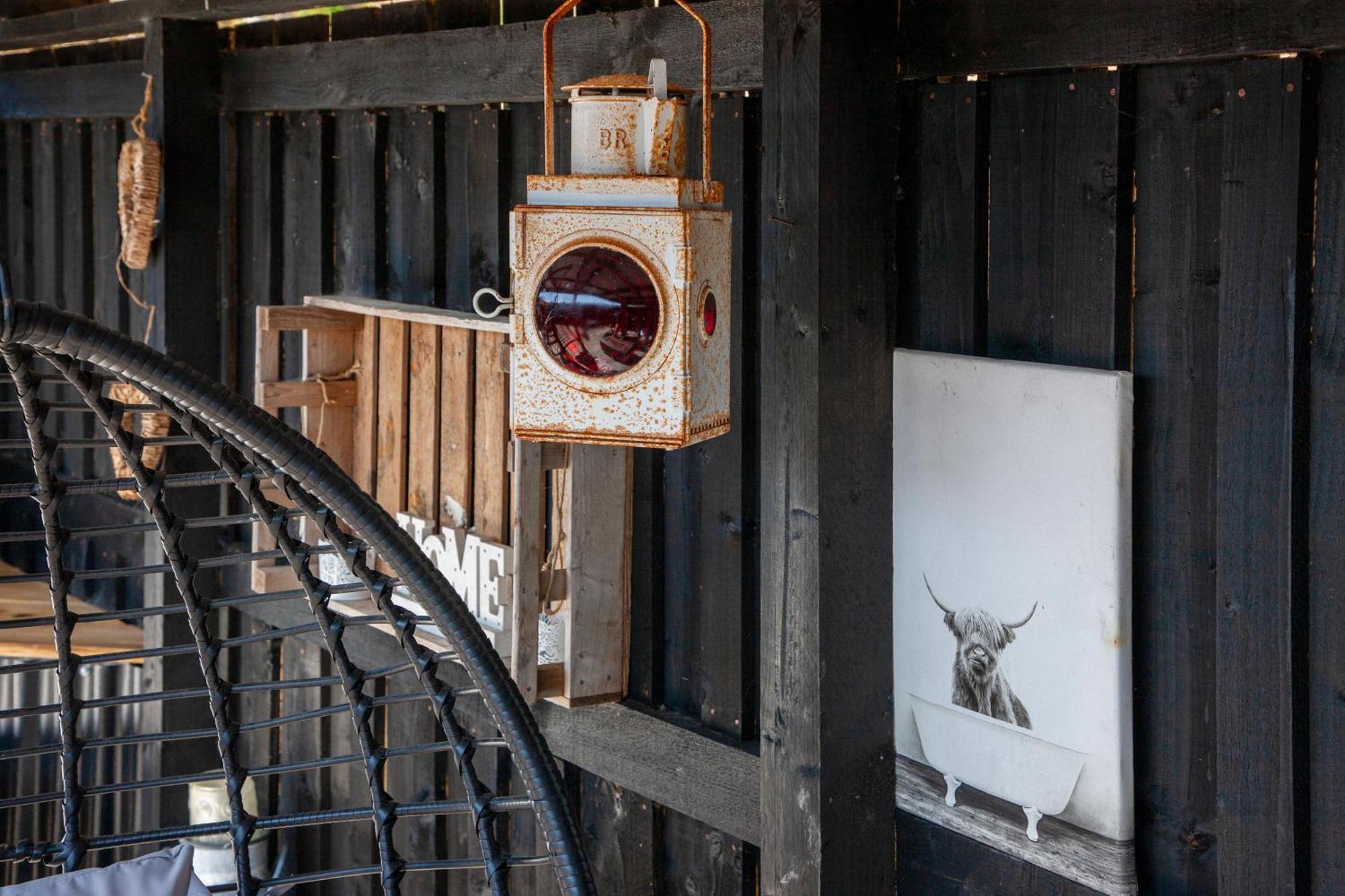 Appin Holiday Homes -Caravans, Lodges, Shepherds Hut And Train Carriage Stays エクステリア 写真
